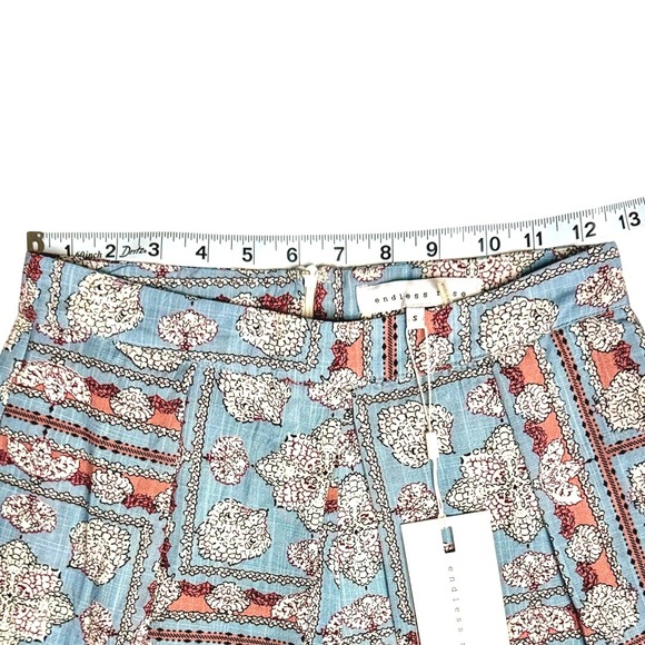 Endless Rose Women's Blue Pink High Waist Pleated Festival Shorts Size Small NWT - Picture 9 of 9